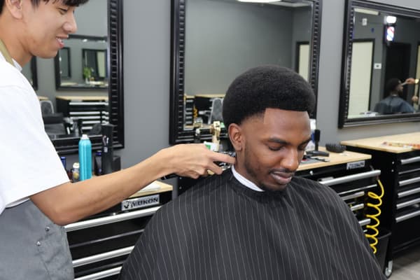 Kris - Brothers Barbershop barber